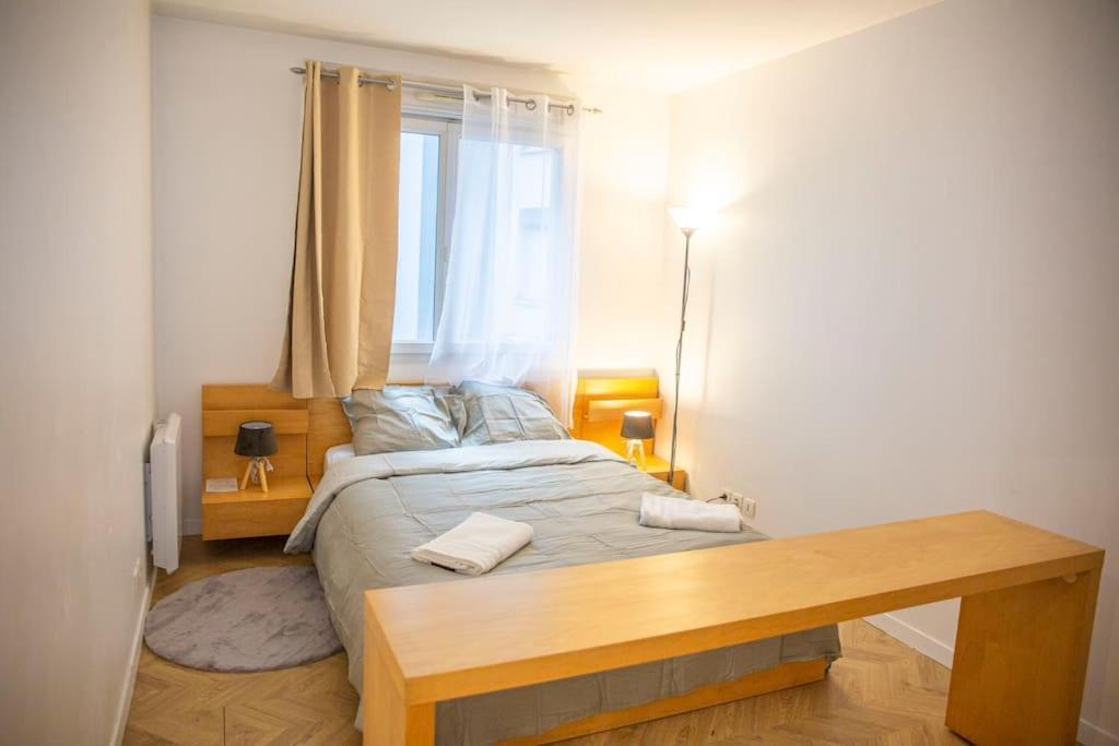 Grand 2 Pieces Balcon Parking Porte Paris Aubervilliers Exterior foto