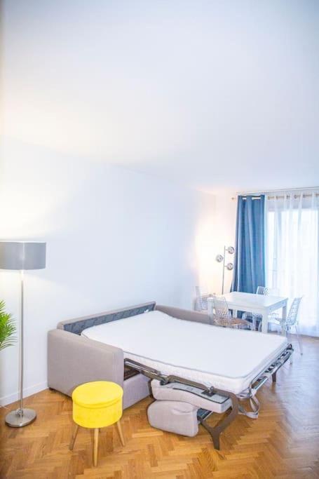 Grand 2 Pieces Balcon Parking Porte Paris Aubervilliers Exterior foto
