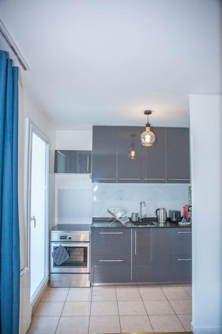 Grand 2 Pieces Balcon Parking Porte Paris Aubervilliers Exterior foto